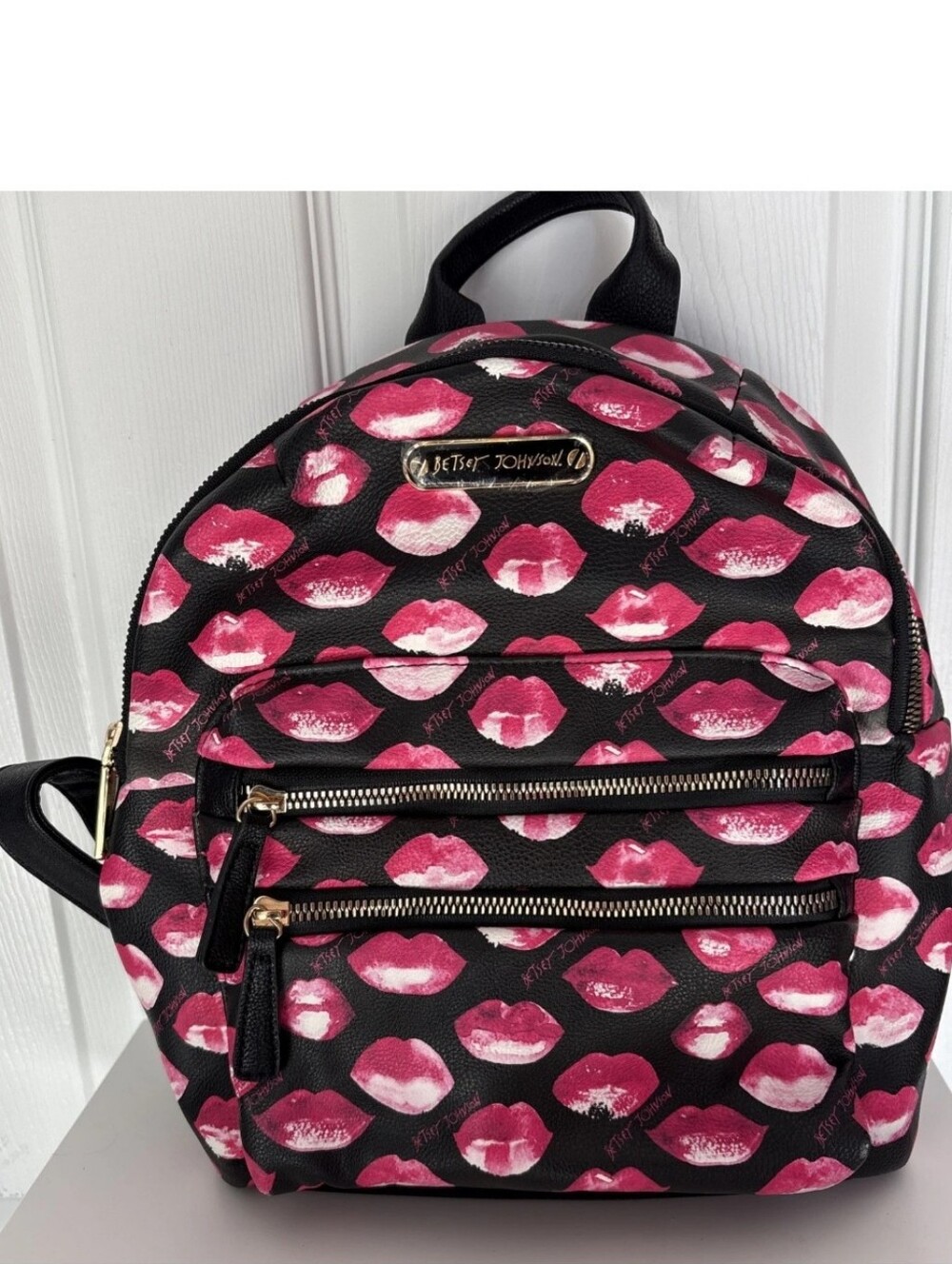 Betsey Johnson Black Mini Backpack with Pink Lip Print NWOT - Picture 11 of 13